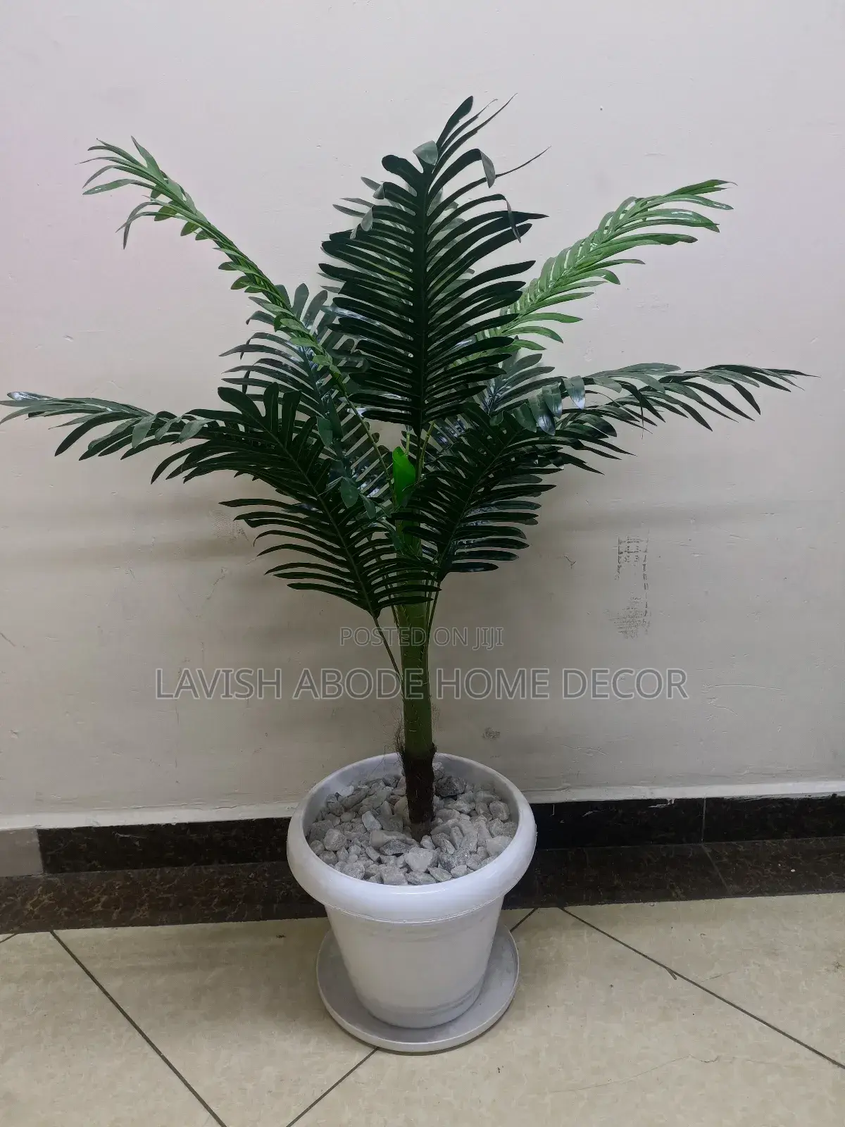 Artificial Palm Plant in Round Vase With Plate