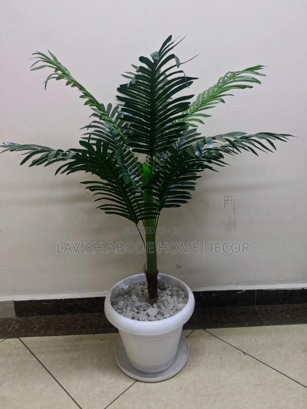 Artificial Palm Plant in Round Vase With Plate - thumbnail 2