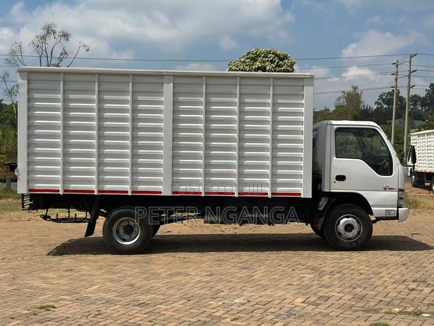 Isuzu NPR Local 2017 Model - thumbnail 4