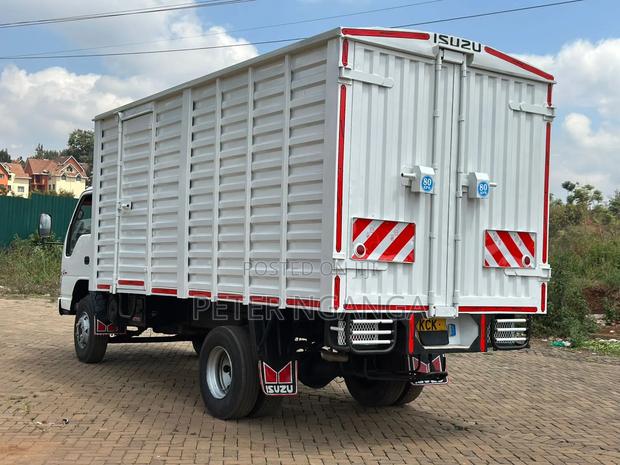 Isuzu NPR Local 2017 Model - thumbnail 2