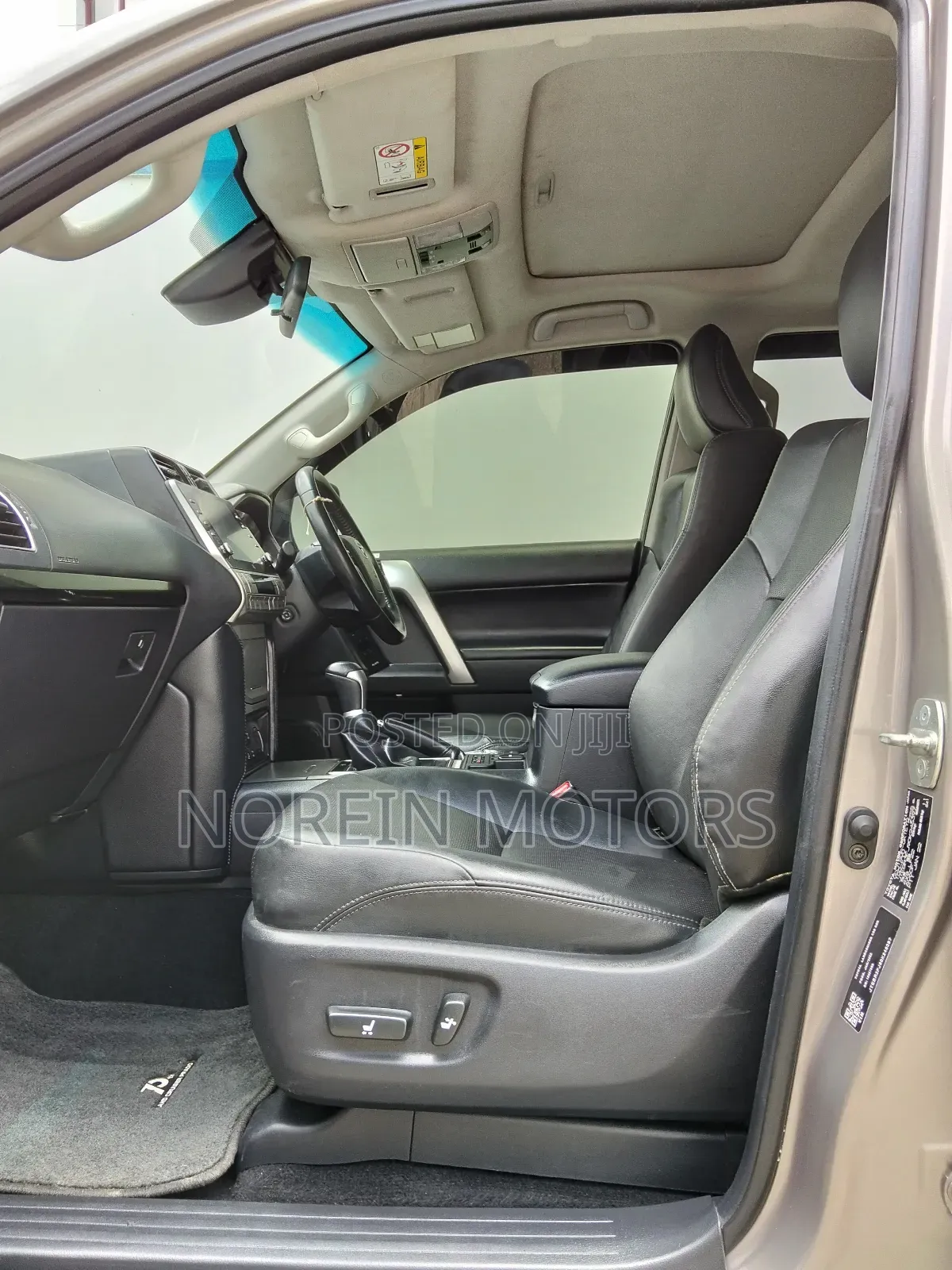 Toyota Land Cruiser Prado 2022 Silver