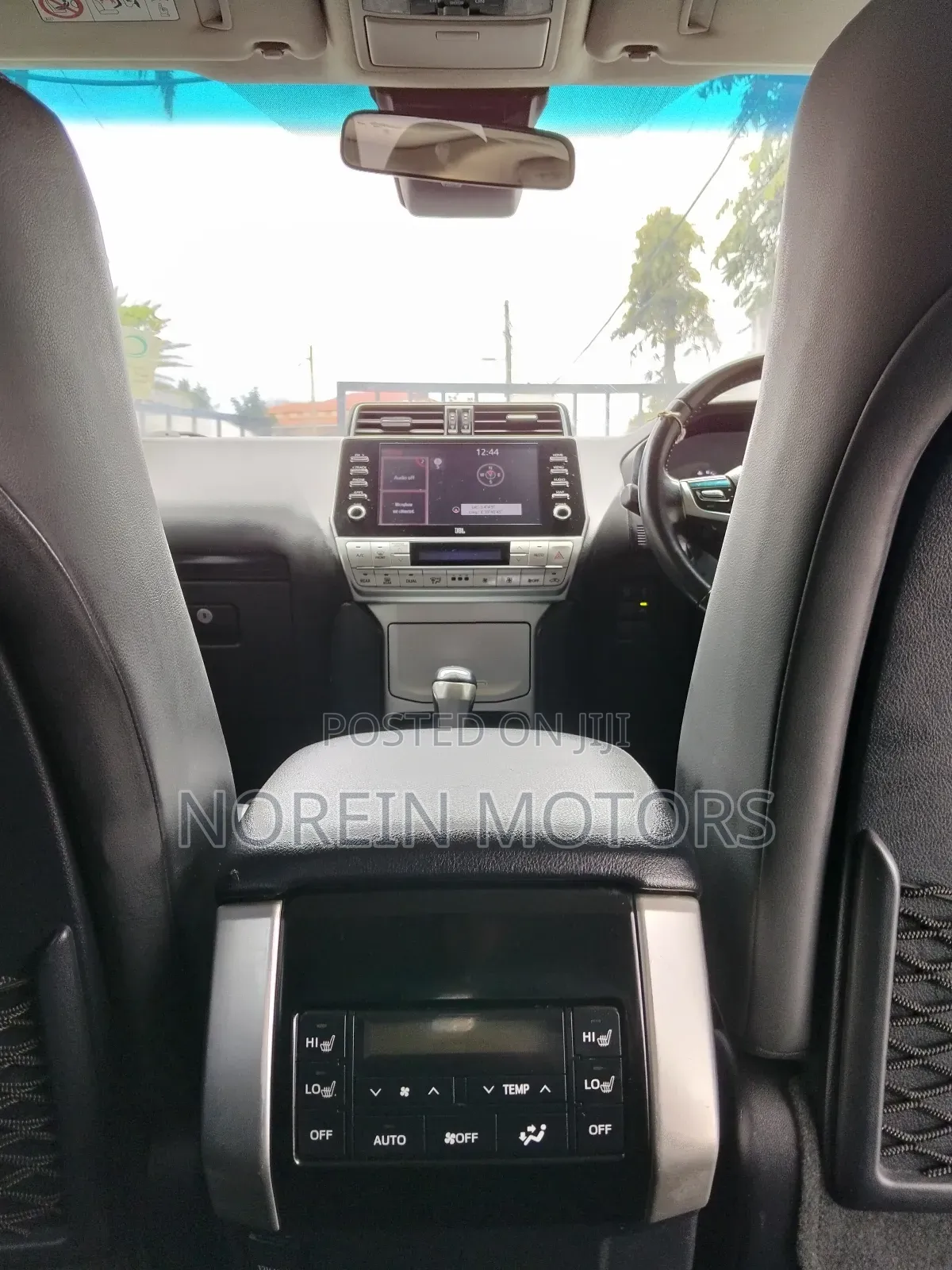 Toyota Land Cruiser Prado 2022 Silver