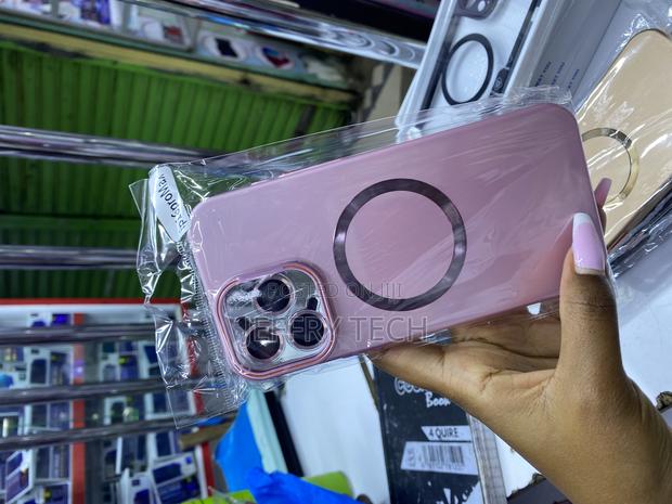 QWSD iPhone 16 Pro Max Magsafe Case With Camera Stash Stand and Lense - thumbnail 2