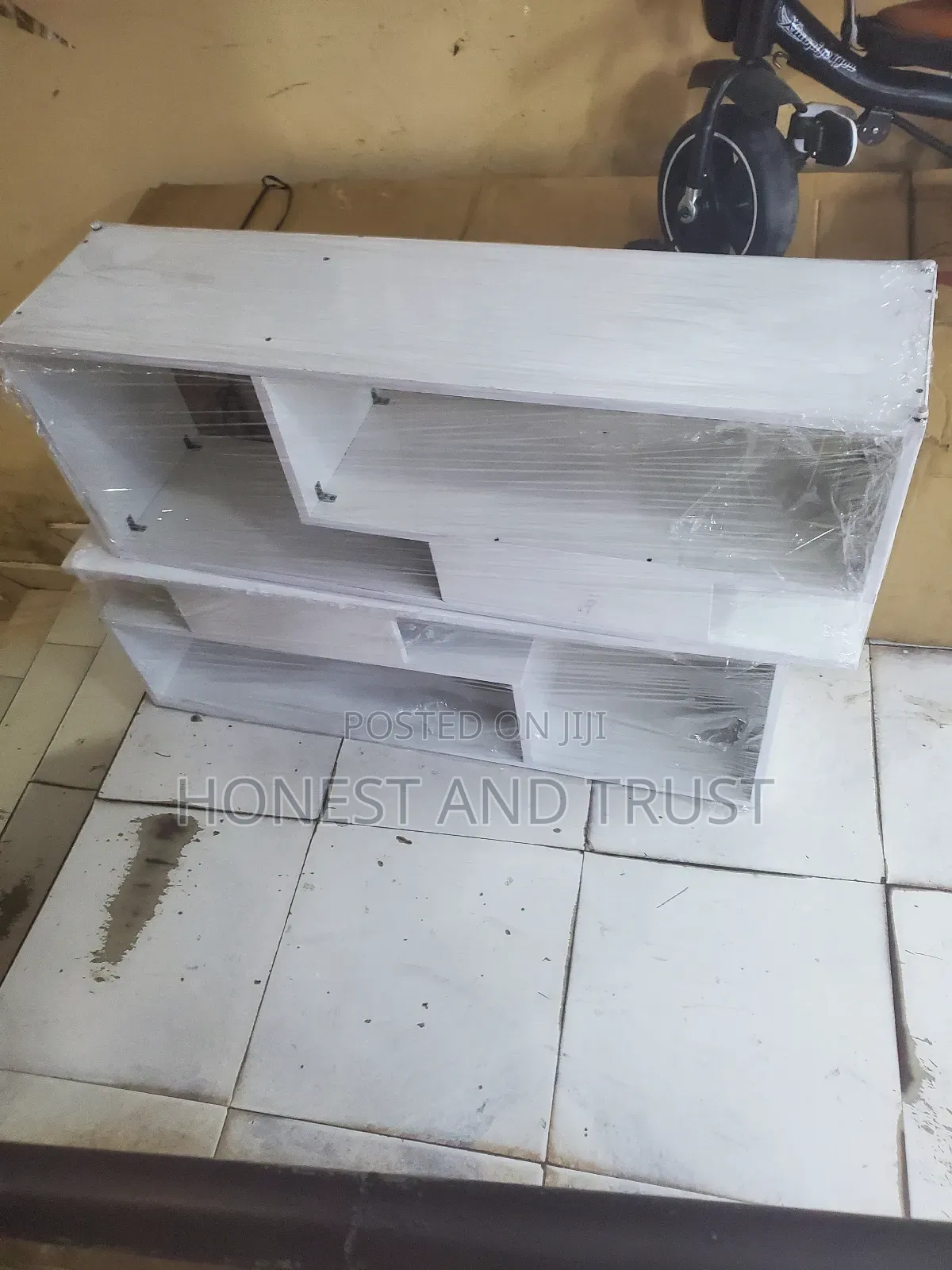 4 Feet Executive Open Cabinet Tv Stand