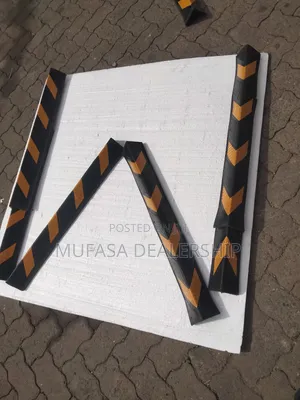 High Quality Rubber Pillar Guards Dealer