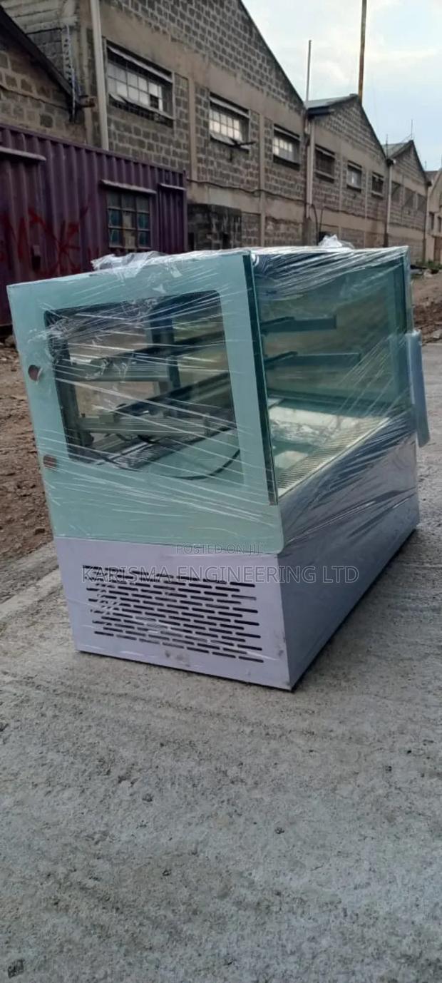 Table Top Cake Display - thumbnail 2