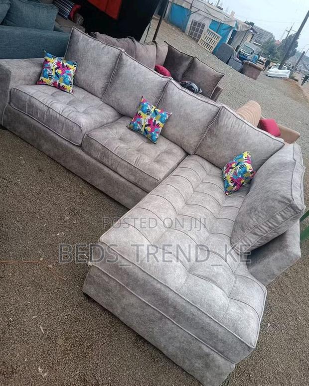 Moody Chester 6 Seater L Seat With Throw Pillows