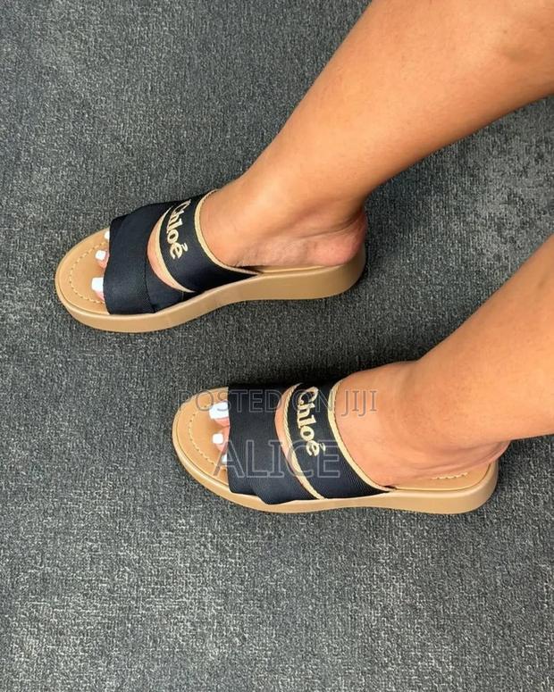 Chloe Mila Sandals - thumbnail 3