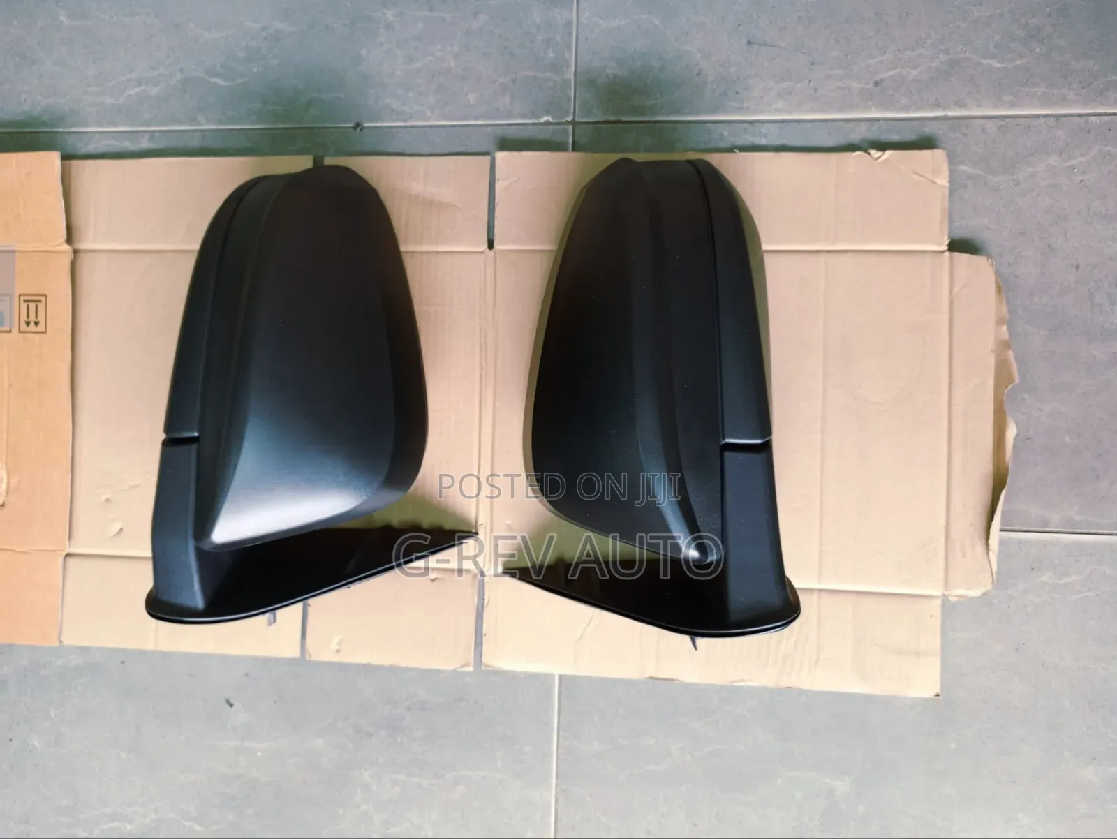 Hilux Revo Manual Side Mirrors.