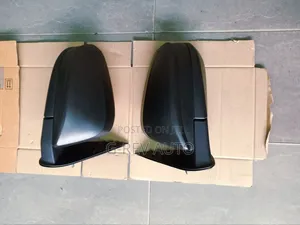 Hilux Revo Manual Side Mirrors.