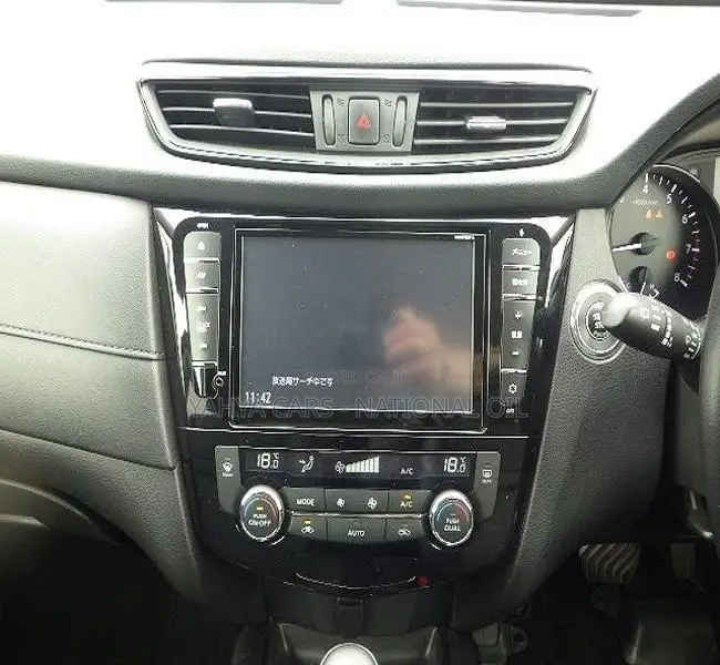 Nissan X-Trail 2.0 Petrol FWD 2018 Black