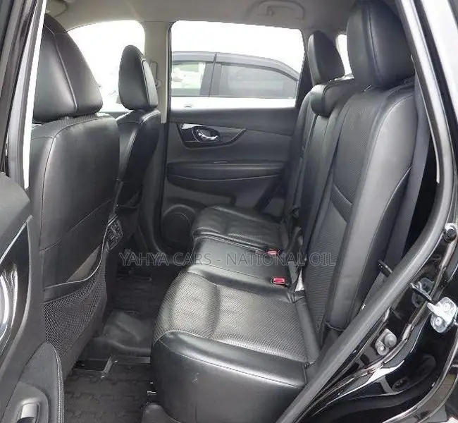 Nissan X-Trail 2.0 Petrol FWD 2018 Black