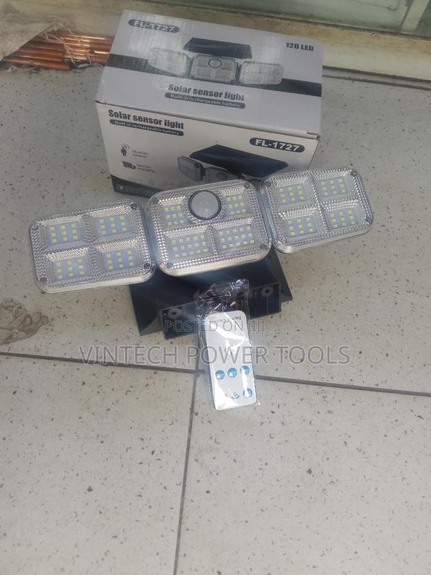 Sensor Solar Light/Foldable Solar Light With a Remote - thumbnail 3