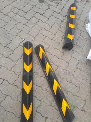 Parking Corner Rubber Guard - main view