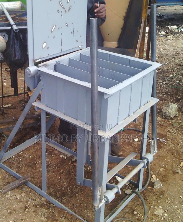 Block Making Machine.