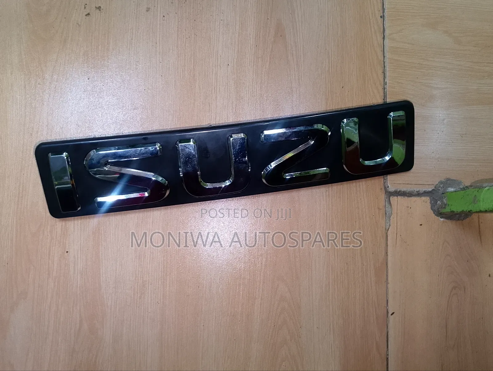 Label/Name Isuzu