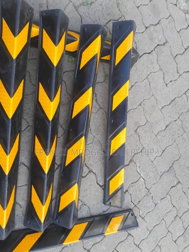 L Shape Corner Guards - main view