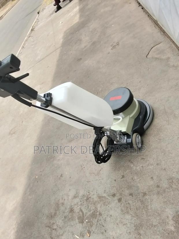 Floor Scrubber Machine