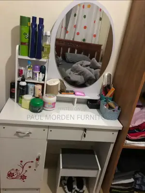 Vanity Table With Stool