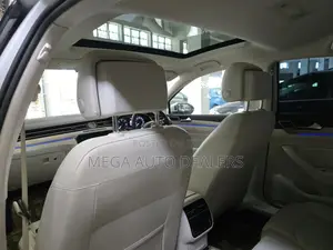 Volkswagen Passat 2018 White