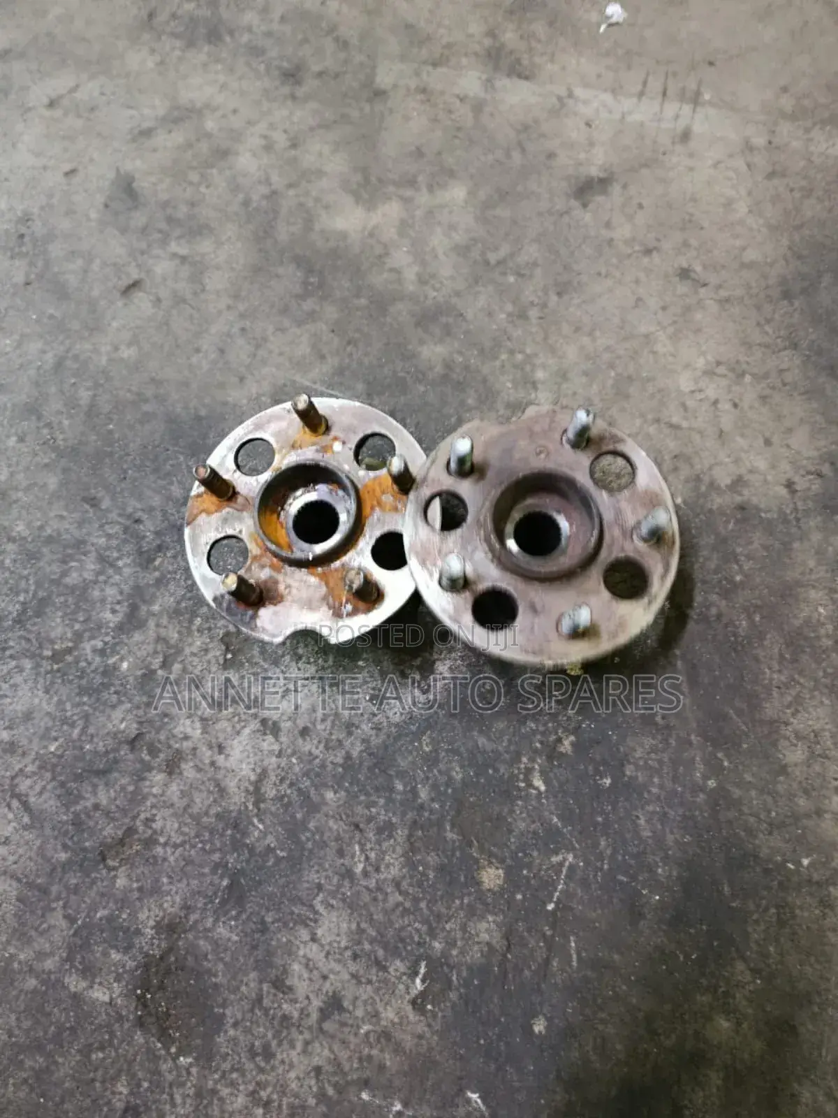 Toyota Voxy 4wd Rear Hub