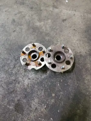 Toyota Voxy 4wd Rear Hub