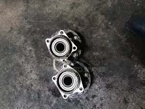 Toyota Voxy 4wd Rear Hub