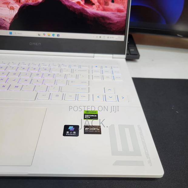 Laptop HP Omen 16 16GB Intel Core I7 SSD 1T - thumbnail 3