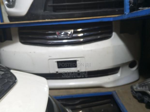 Noah 2012 Front Bumper - main view