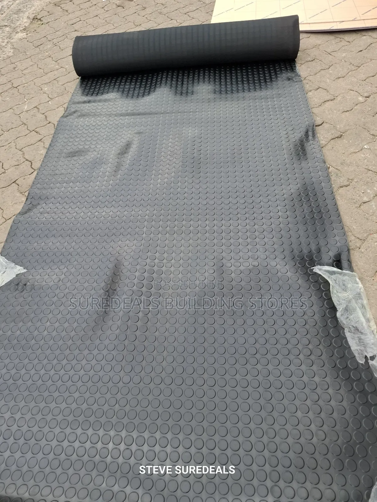 Coin-Grip/Stud-Top Rubber Floor Matting