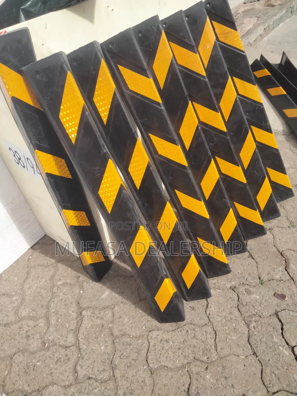 High Quality Rubber Pillar Guards Dealer
