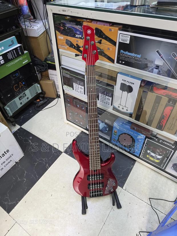 Yamaha Trbx305 Active 5-String Bass Guitar - main view