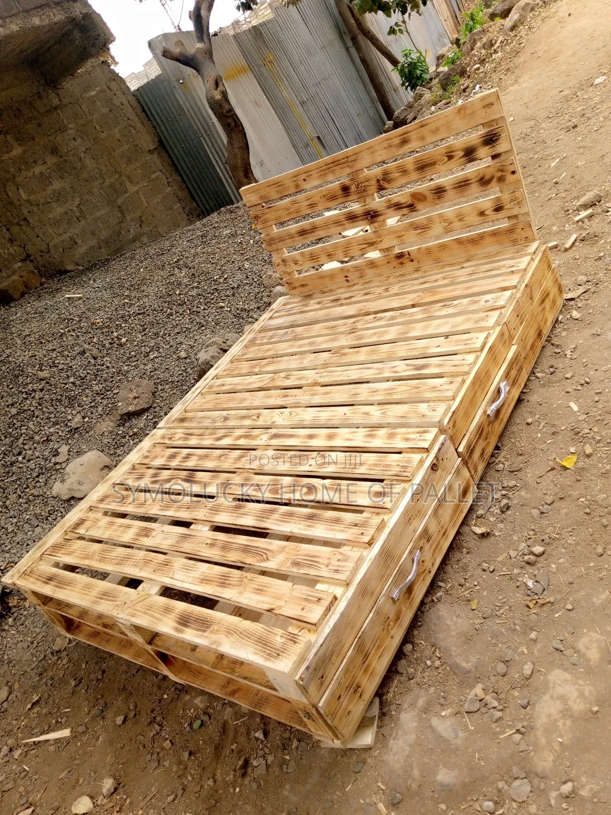 Diy Pallet Bed . Size 5*6 With Drawers