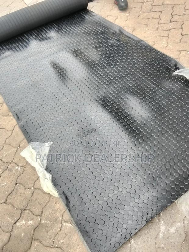 Coin Pattern Rubber Mat - thumbnail 3