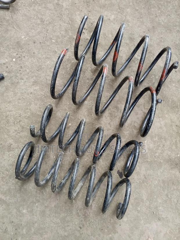 Hyundai Tucson Heavy Duty Coil Spring for Uplifting - main view