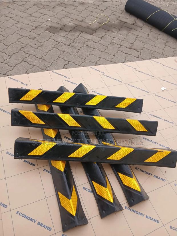 Reflective Rubber Corner Guards. - thumbnail 2