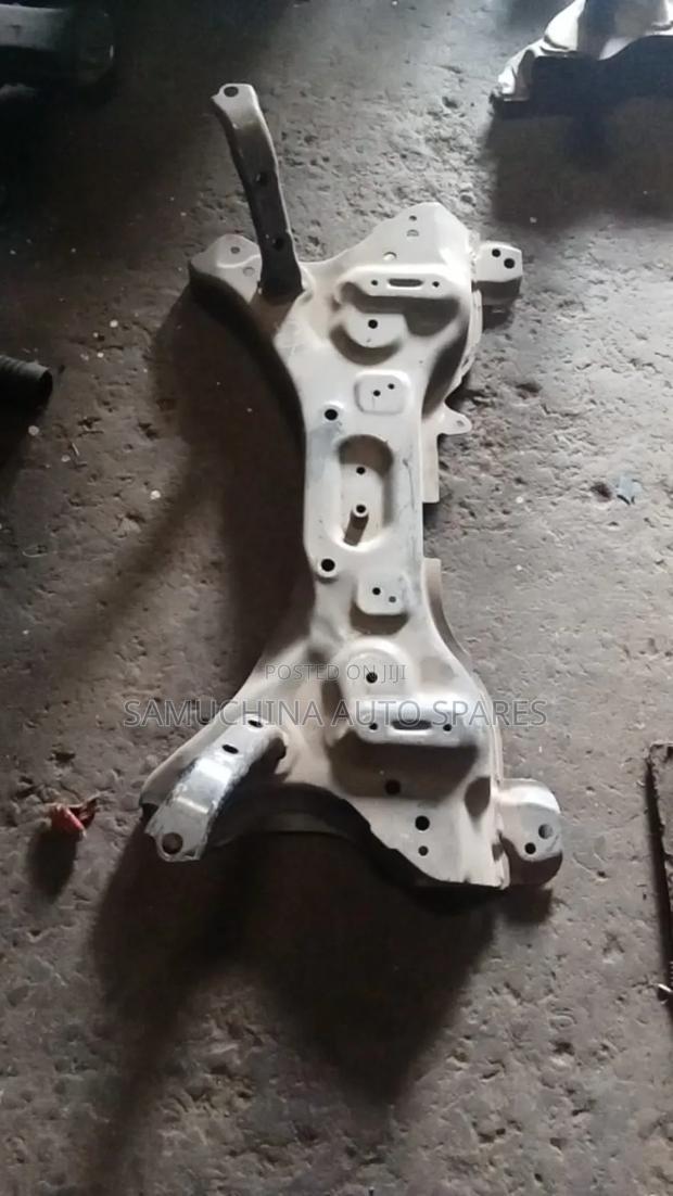 Cradle Nissan Latio - main view