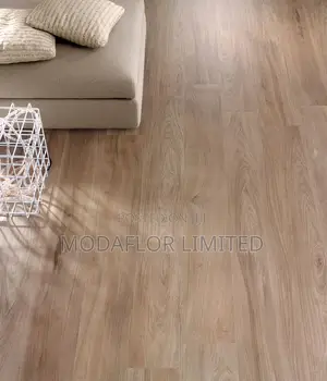 Stylish 8.3mm Laminate Flooring With Underlay – Modern Wood Look