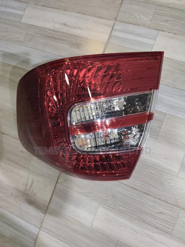 Rear Taillight/Lamp Toyota Premio 2003-2006 - thumbnail 2