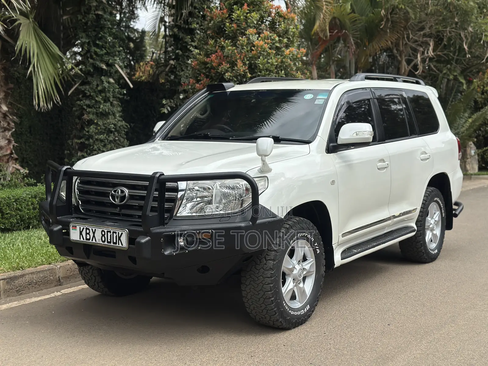 Toyota Land Cruiser 2007 White
