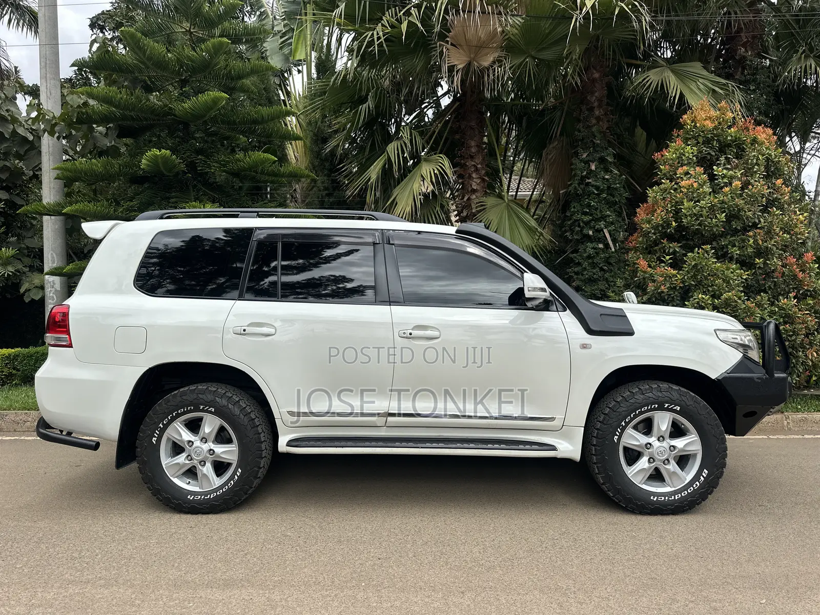 Toyota Land Cruiser 2007 White