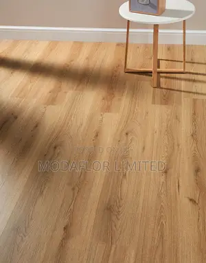 Luxury 8.3mm Laminate Flooring With Underlay – Long Lasting