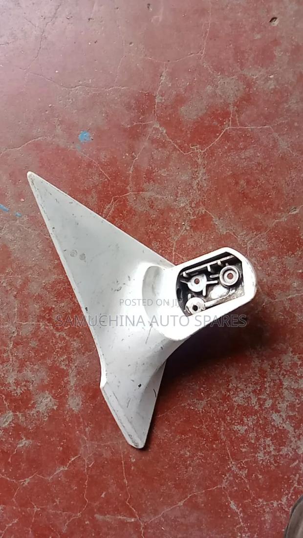 Side Mirror Arm LHS Toyota Mark X Grx120