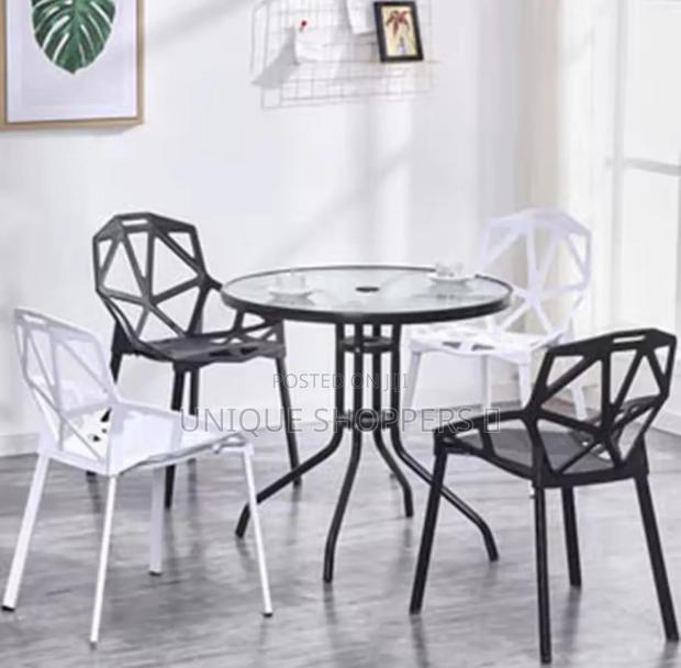 Modern Simple Geometric Pattern Like Plastic Chairs - thumbnail 4