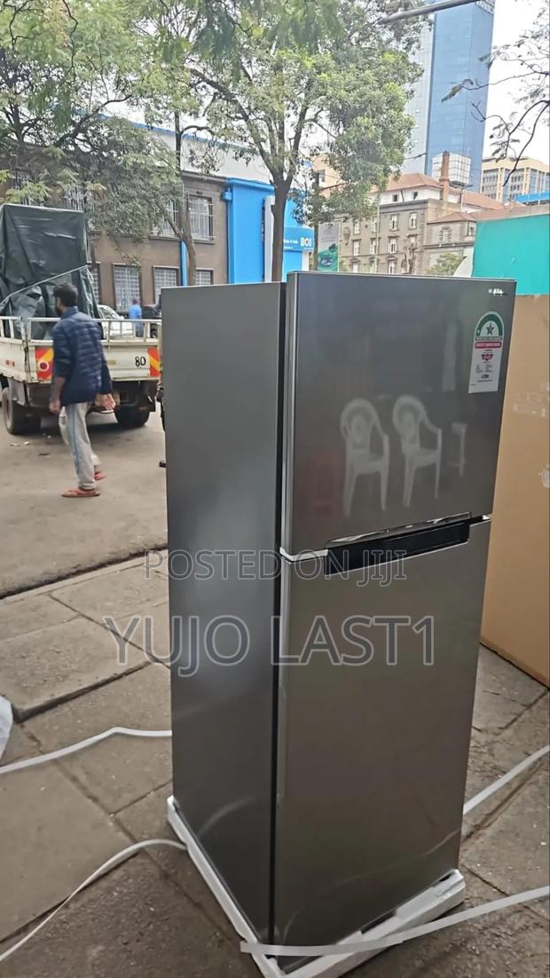 Samsung 233ltrs Top Mount Refrigerator Rt28k3032s8