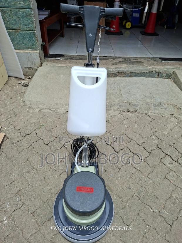 Commercial Floor Scrubber Machine - main view