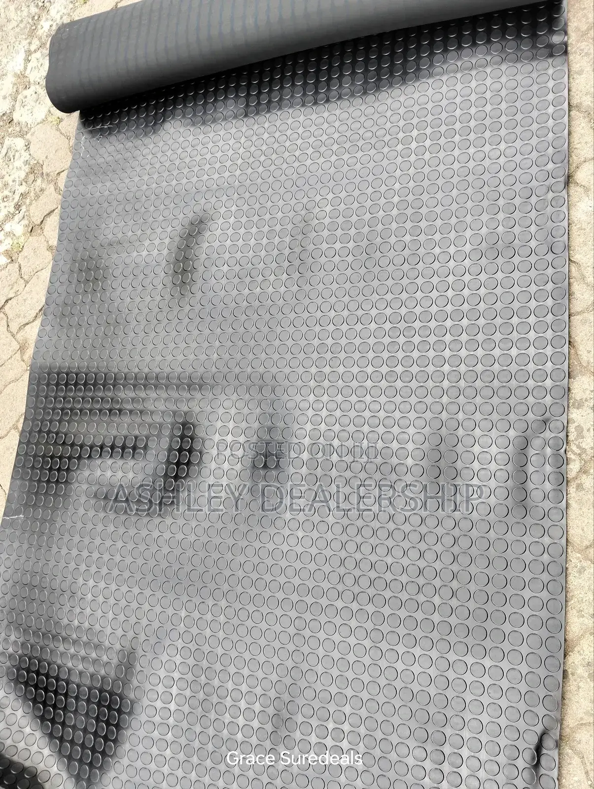 Studded Rubber May/ Coin Mat