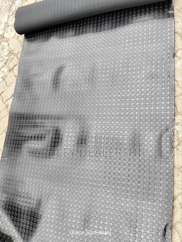 Studded Rubber May/ Coin Mat - thumbnail 2