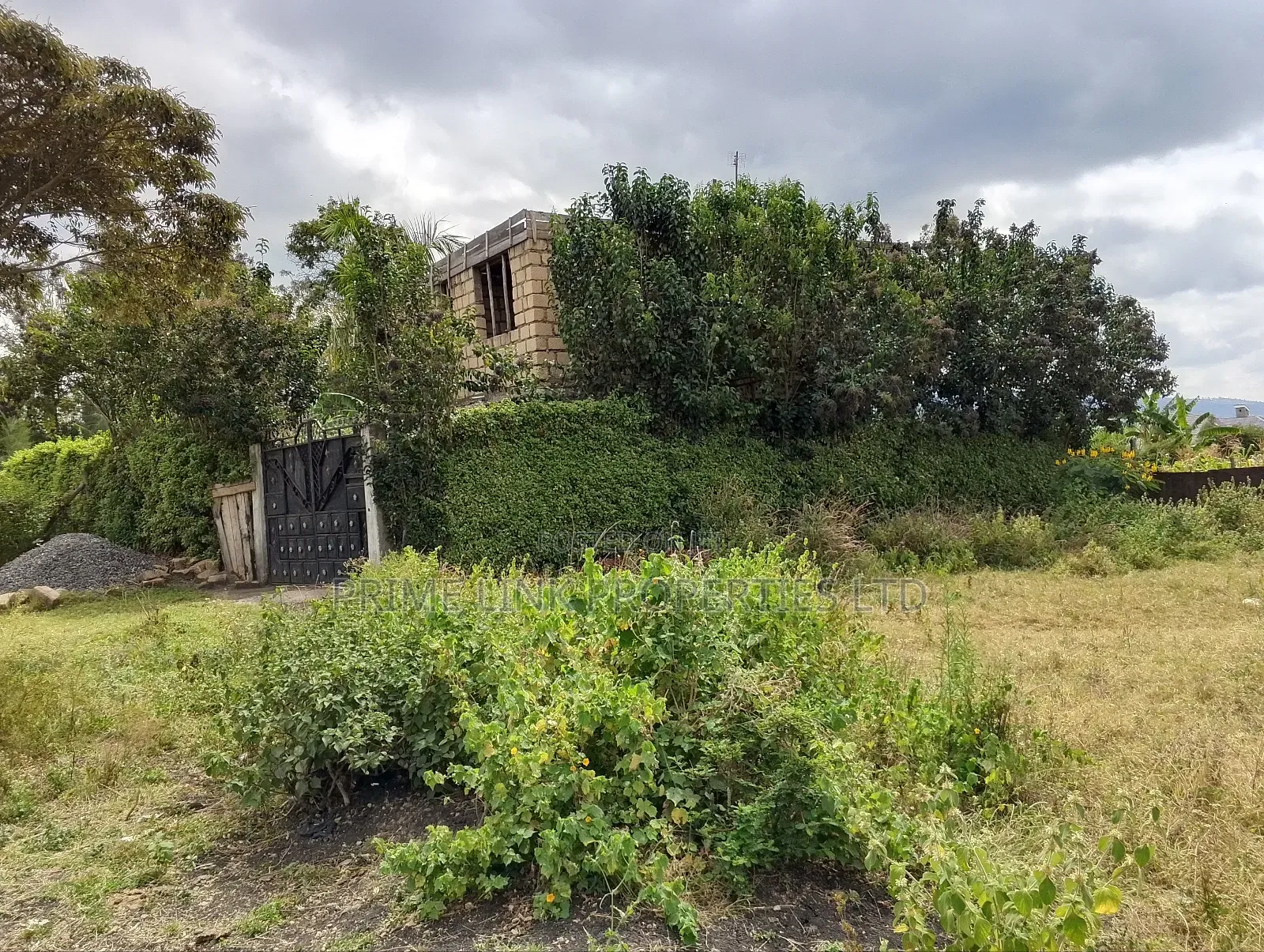 1/8 Plot Kiserian - Pipeline Road ( New Muthaiga)