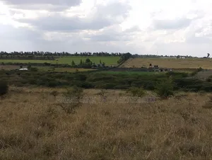 1 Acre Kiserian Pipeline Road - 2.4m